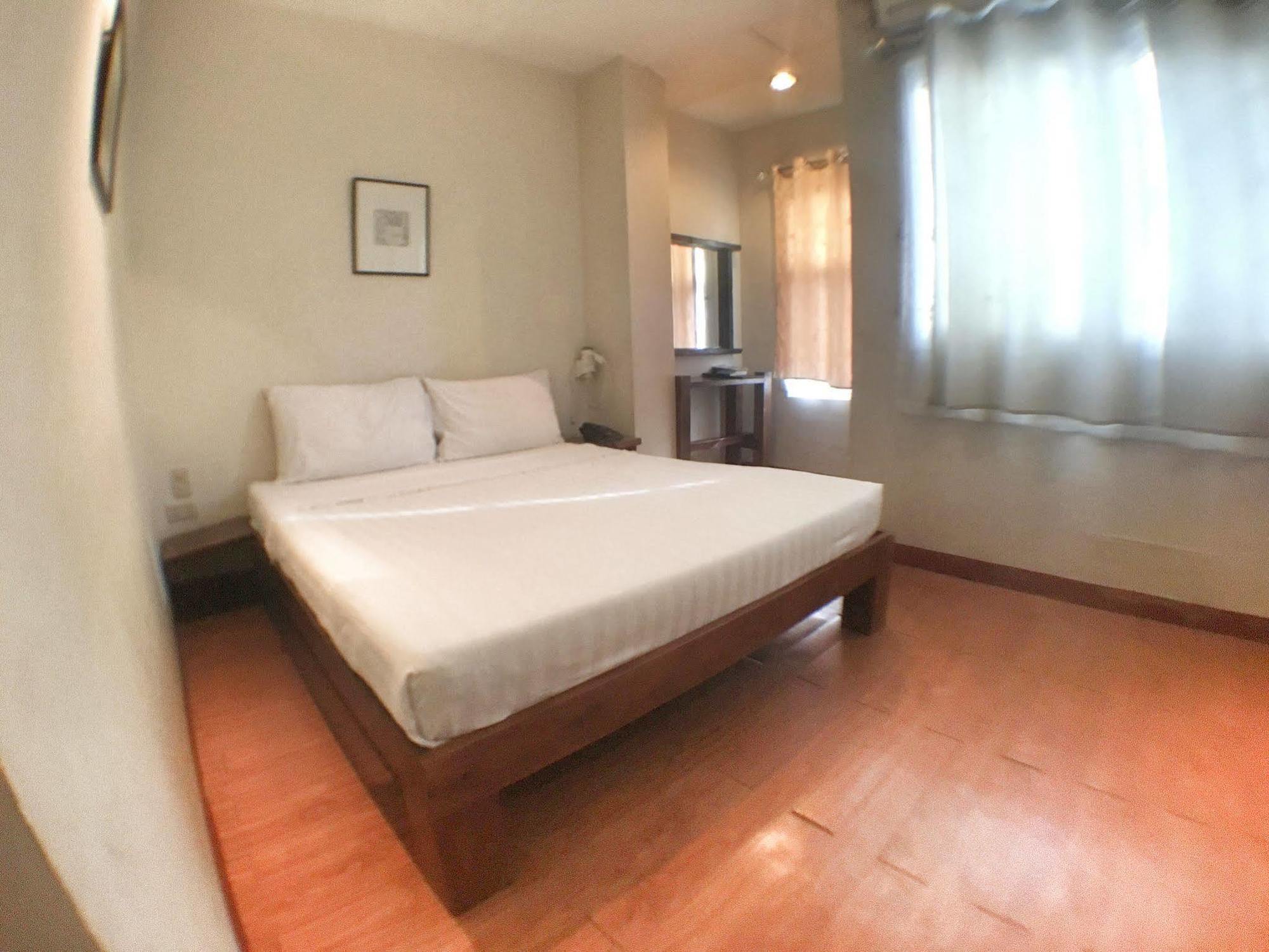 Hotel Ilocos Rosewell Exterior foto
