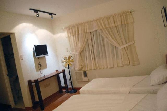 Hotel Ilocos Rosewell Zimmer foto